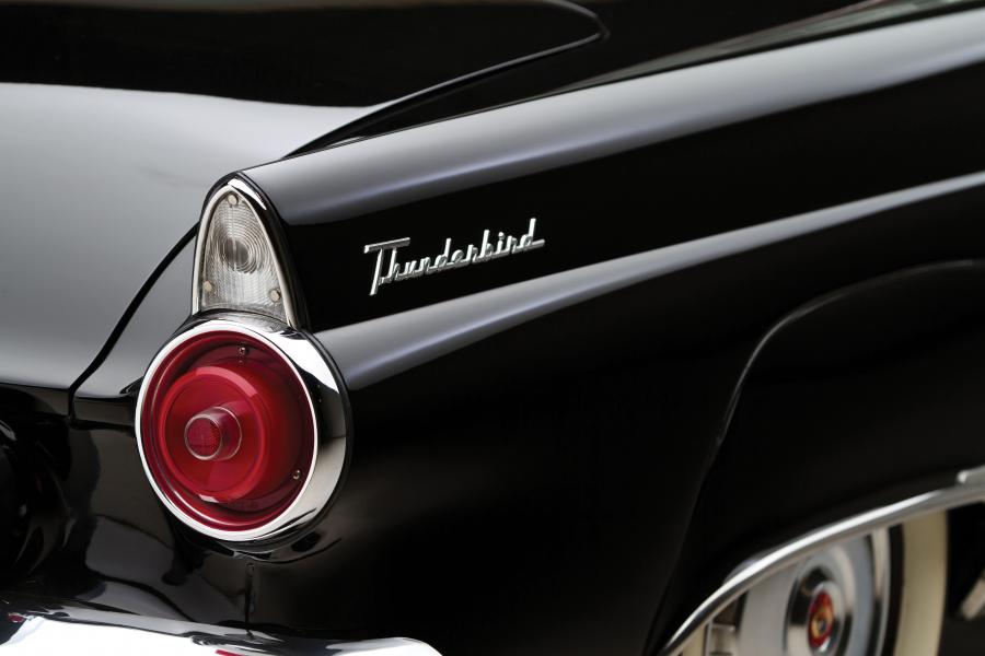 Детали экстерьера Ford Thunderbird (P5/40) 1955 года  (фото 25 из 128)